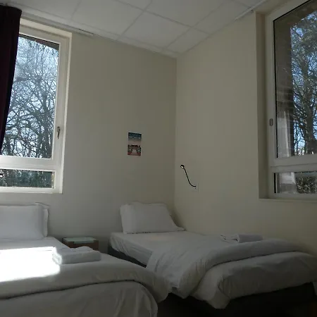 Le Domaine Des Roches, Auberge Collective