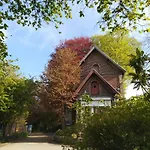 Le Domaine Des Roches, Auberge Collective *