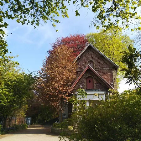 Le Domaine Des Roches, Auberge Collective *