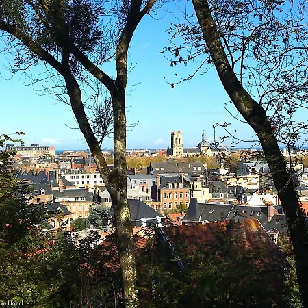 Le Domaine Des Roches, Auberge Collective