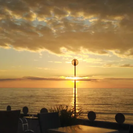 Le Domaine Des Roches, Auberge Collective *