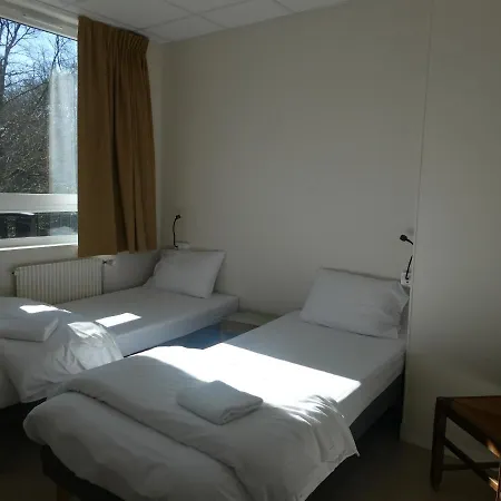 Le Domaine Des Roches, Auberge Collective