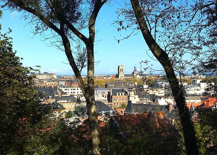 Le Domaine Des Roches, Auberge Collective