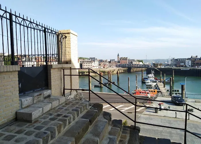 Le Domaine Des Roches, Auberge Collective Dieppe