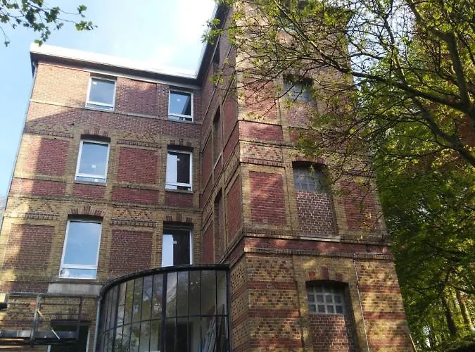 Le Domaine Des Roches, Auberge Collective *