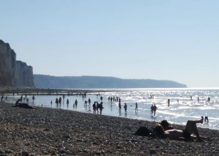 Le Domaine Des Roches, Auberge Collective Hébergement de vacances *
