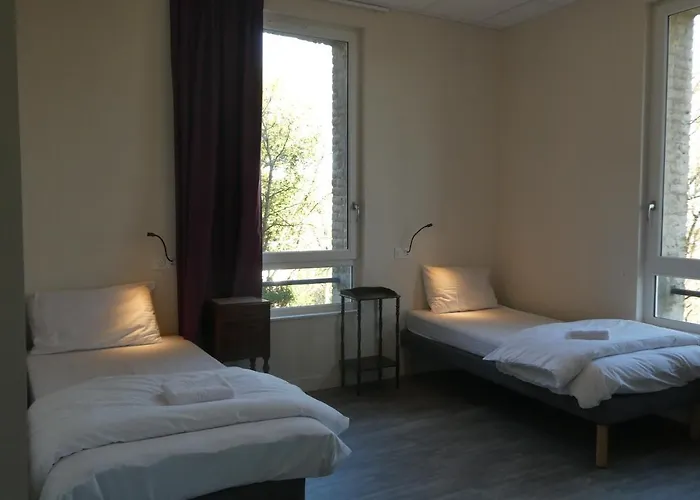 Le Domaine Des Roches, Auberge Collective Dieppe