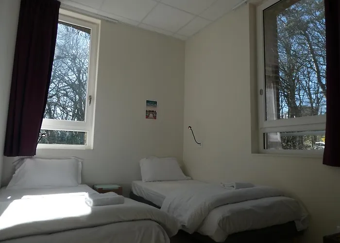 Le Domaine Des Roches, Auberge Collective