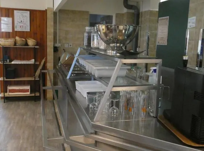 Le Domaine Des Roches, Auberge Collective *